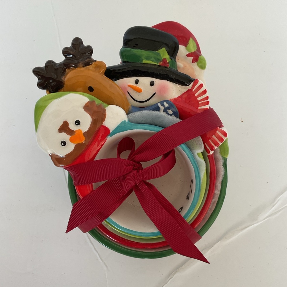 Christmas baking measuring cups NWT SET OF FOUR